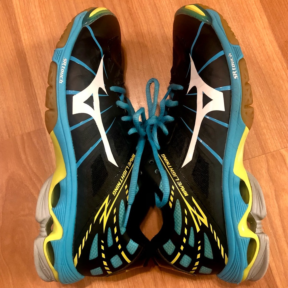 Mizuno Wave Lightning SR touch Excellent Condition size 9 athletic shoes